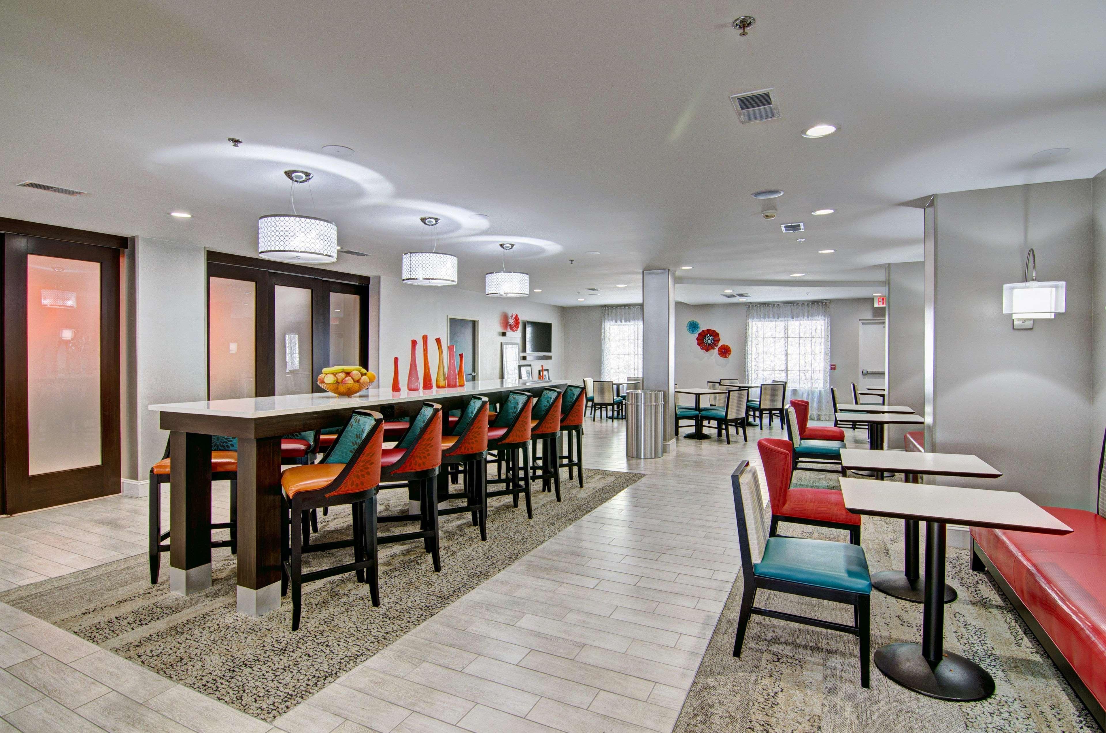 Hampton Inn Salem Exterior photo