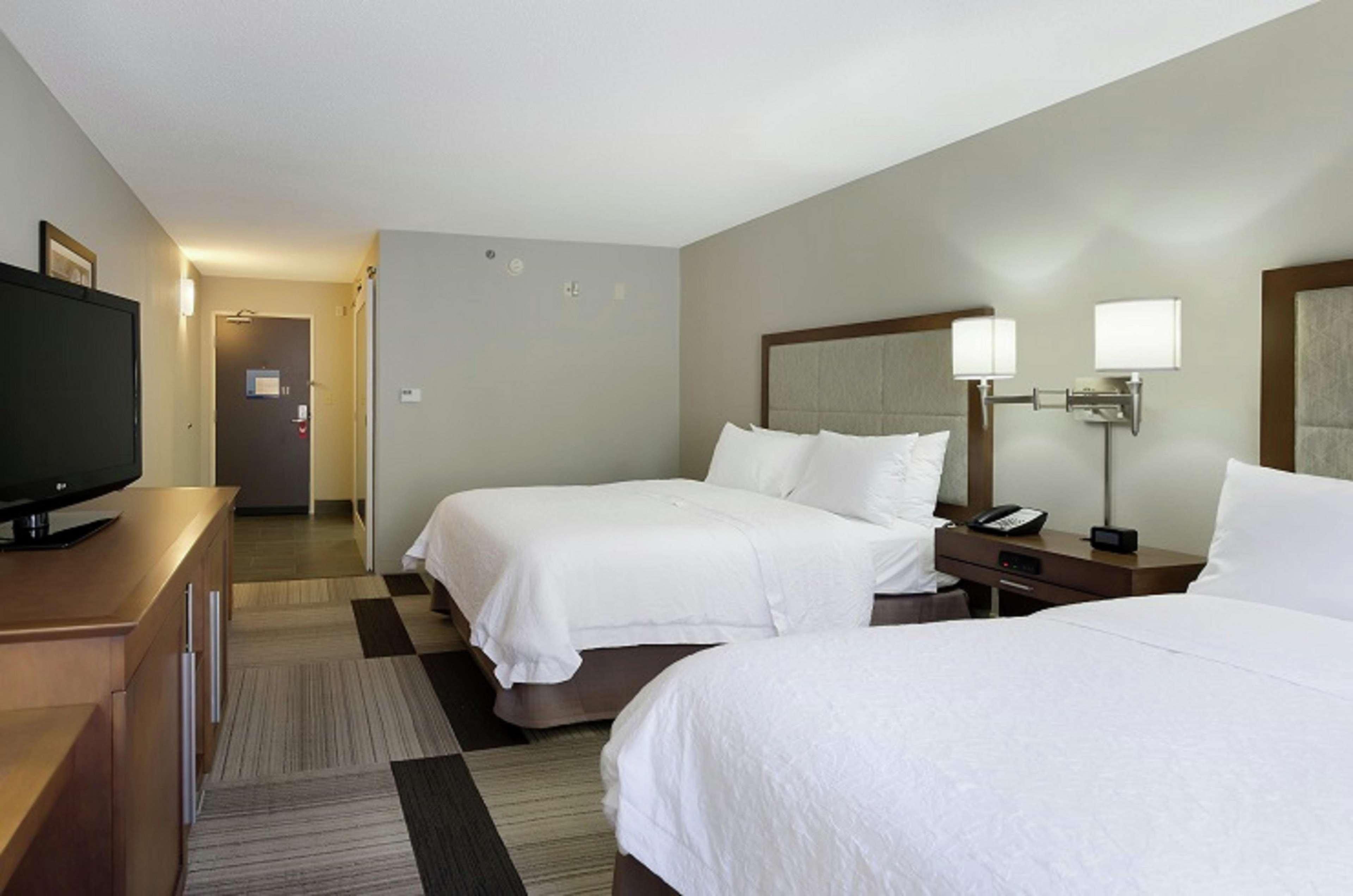 Hampton Inn Salem Exterior photo
