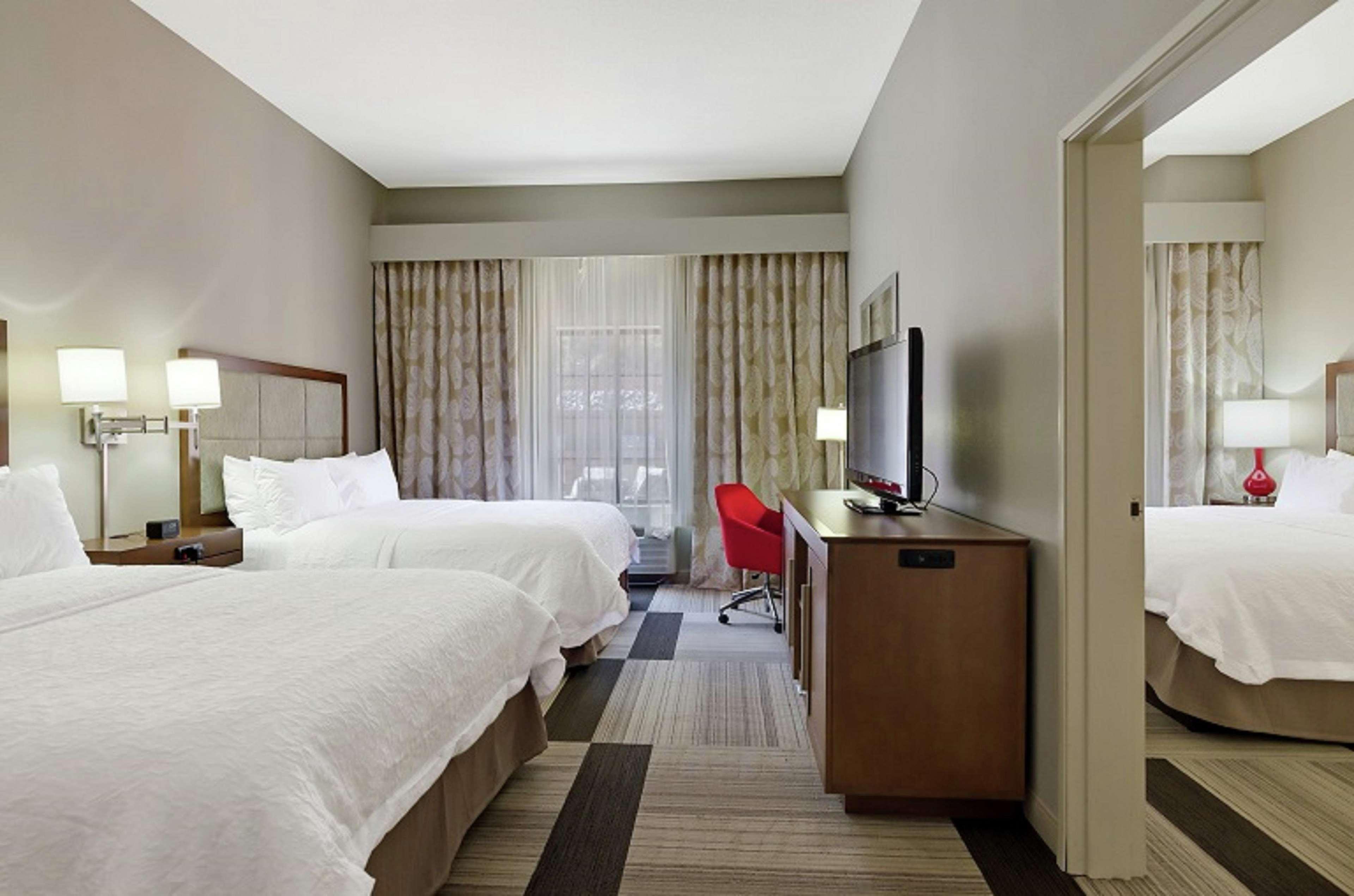 Hampton Inn Salem Exterior photo