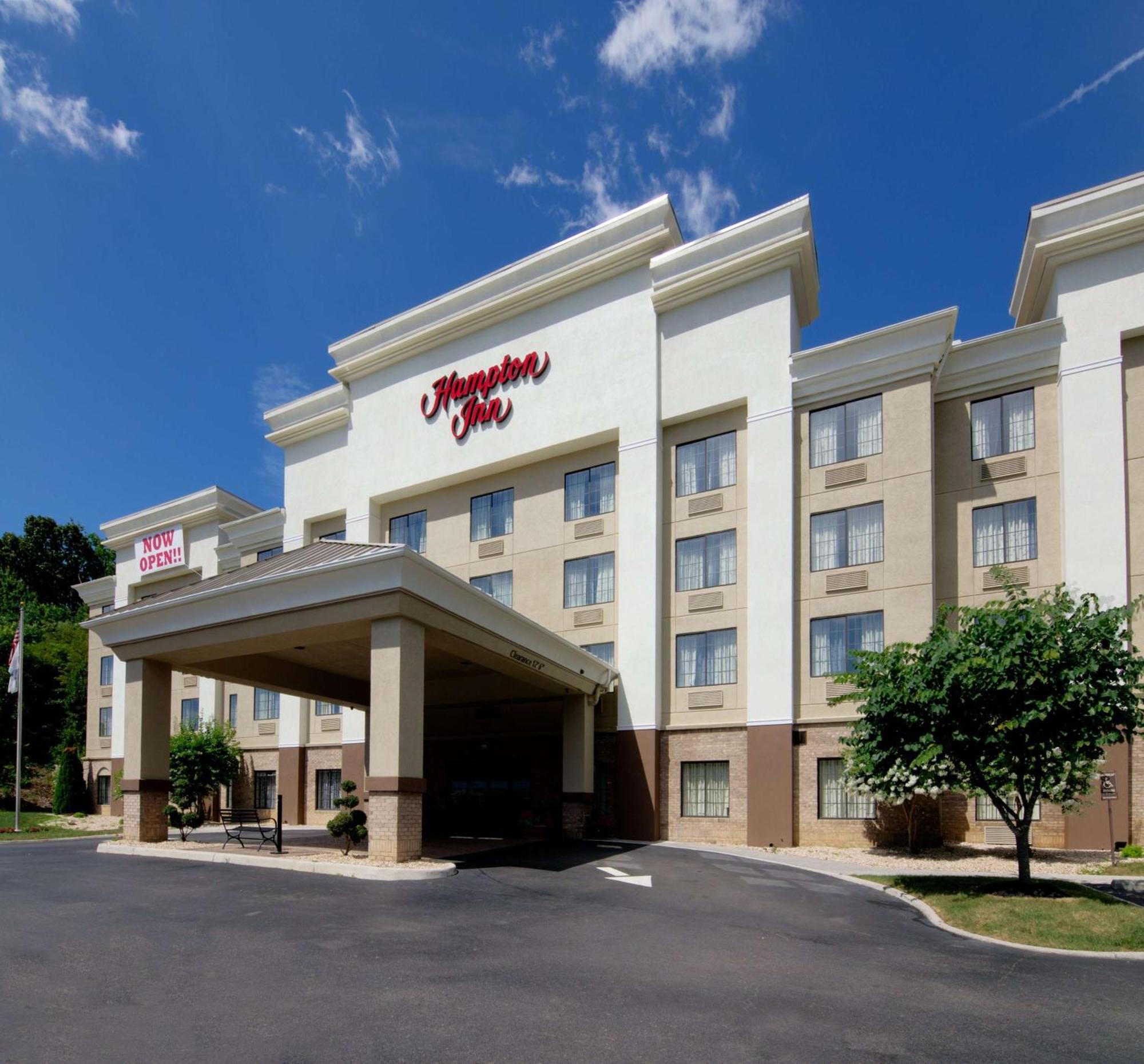 Hampton Inn Salem Exterior photo